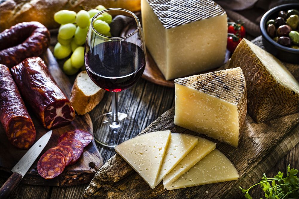 A seasonal guide to matching port with cheese