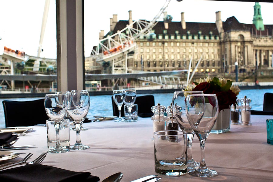 thames cruise meal