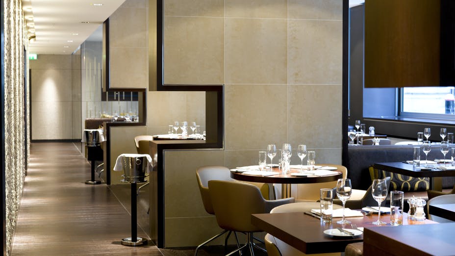Off The Wall Restaurant at the Apex London Wall Hotel