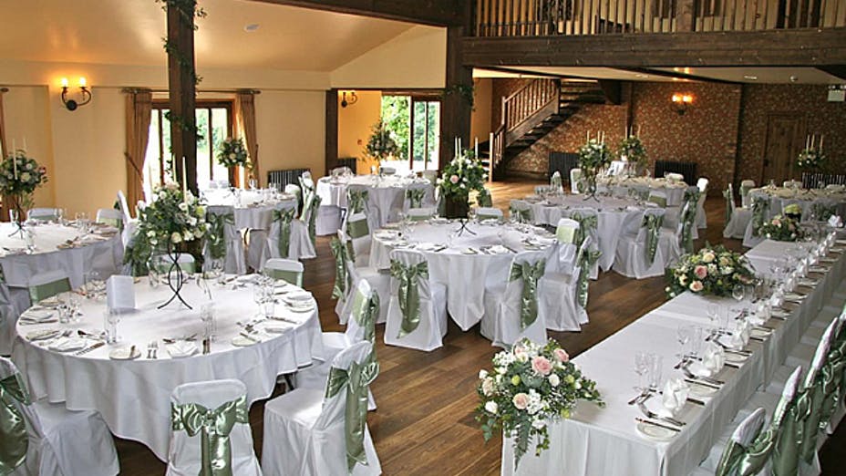 Weddings at The Essex Barn At The White Hart